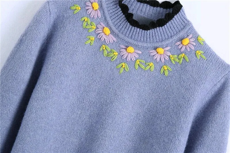 FLORAL EMBROIDERY KNITTED SWEATER