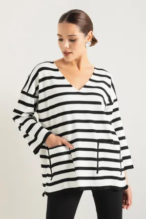 Woman V -Neckline Knitwear Sweater